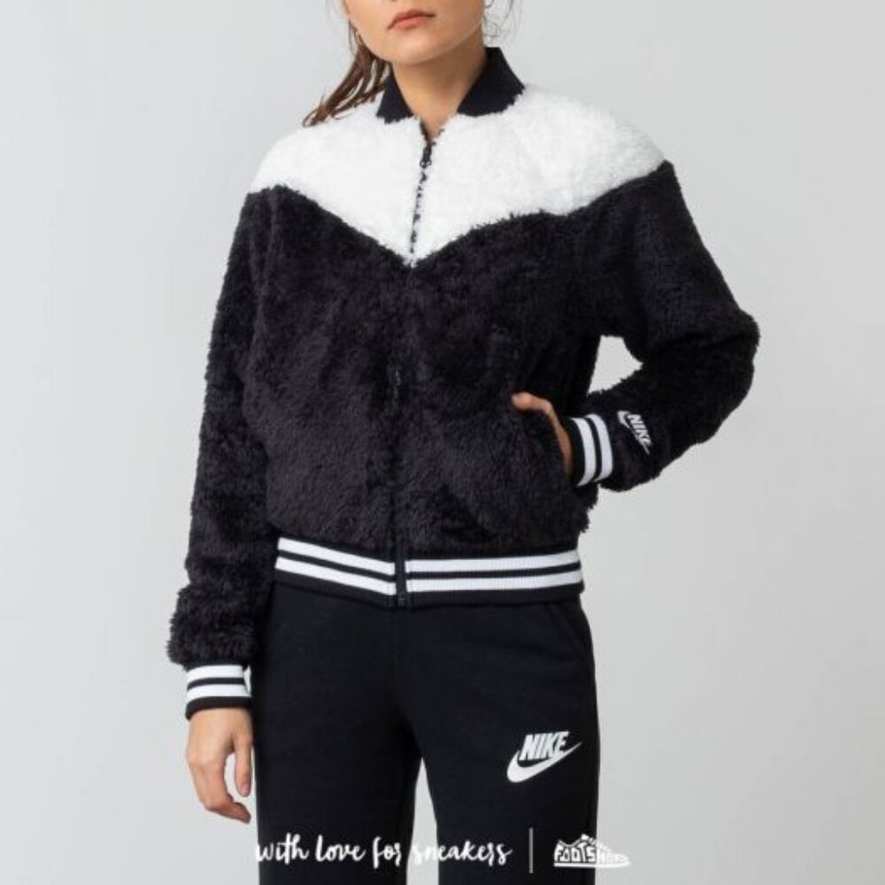 Nike Women's Black White Sherpa Long Sleeve Thermal Bomber Jacket Size XS
